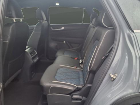 Used 2024 Volkswagen Atlas Cross Sport SEL Premium R-Line image 20