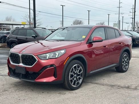 Certified 2025 BMW X2 xDrive28i image 3