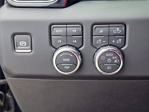 Used 2024 GMC Sierra 1500 AT4X AWD/4WD image 21