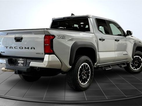 Used 2025 Toyota Tacoma TRD Off-Road w/ TRD Off Road Upgrade Package image 2