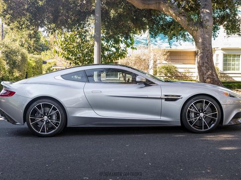 Used 2014 Aston Martin Vanquish Coupe RWD image 9