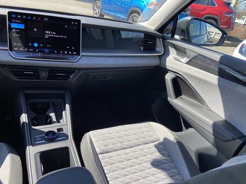 Used 2025 Volkswagen Tiguan S image 16