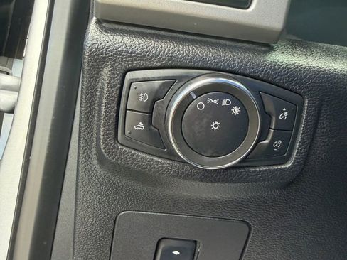 Used 2017 Ford F150 Lariat w/ Equipment Group 502A Luxury image 29