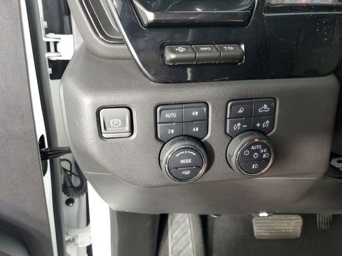 Used 2024 Chevrolet Silverado 1500 ZR2 w/ Technology Package image 31