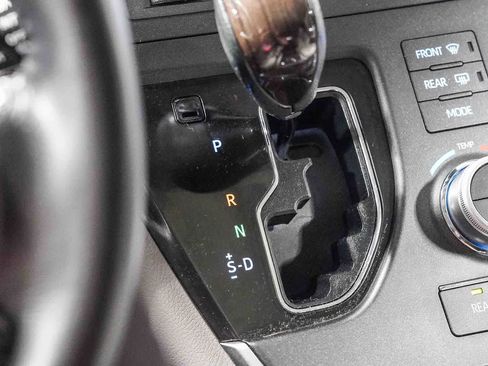 Certified 2020 Toyota Sienna XLE w/ XLE Navigation Package FWD image 24