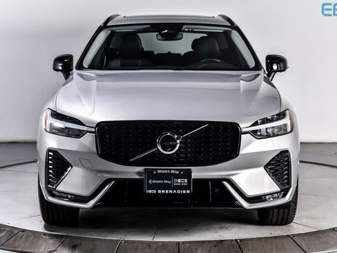 Used 2025 Volvo XC60 B5 Plus AWD/4WD image 8
