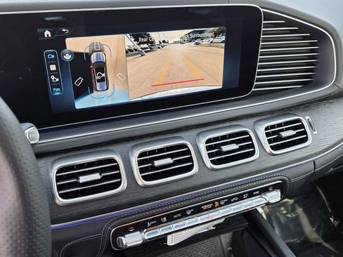 Used 2026 Mercedes-Benz GLS 580 4MATIC image 10