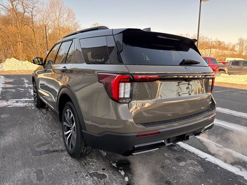 New 2026 Ford Explorer ST-Line image 17