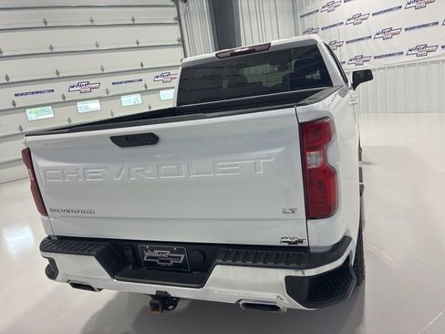 Used 2022 Chevrolet Silverado 1500 LT w/ Z71 Off-Road Package AWD/4WD image 5