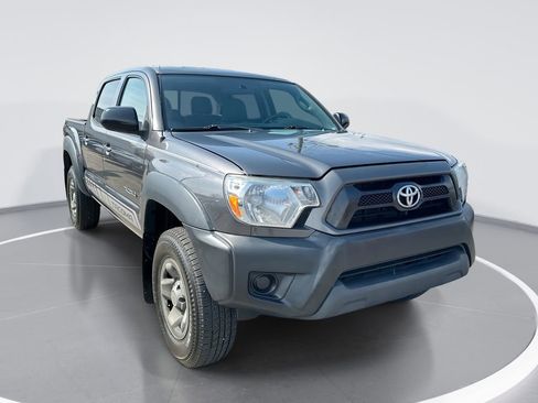 Used 2015 Toyota Tacoma PreRunner w/ Convenience Package image 1