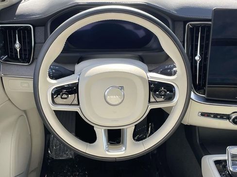 Used 2026 Volvo XC90 B6 Ultra w/ Lounge Package image 23