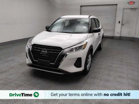 Used 2024 Nissan Kicks S FWD image 1