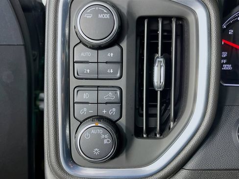 Used 2022 Chevrolet Silverado 1500 LT Trail Boss w/ Bed Protection Package AWD/4WD image 13