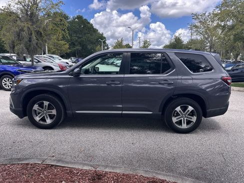 Used 2024 Honda Pilot EX-L image 3