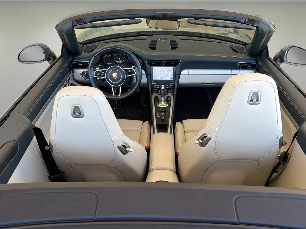 Used 2017 Porsche 911 Carrera RWD image 16