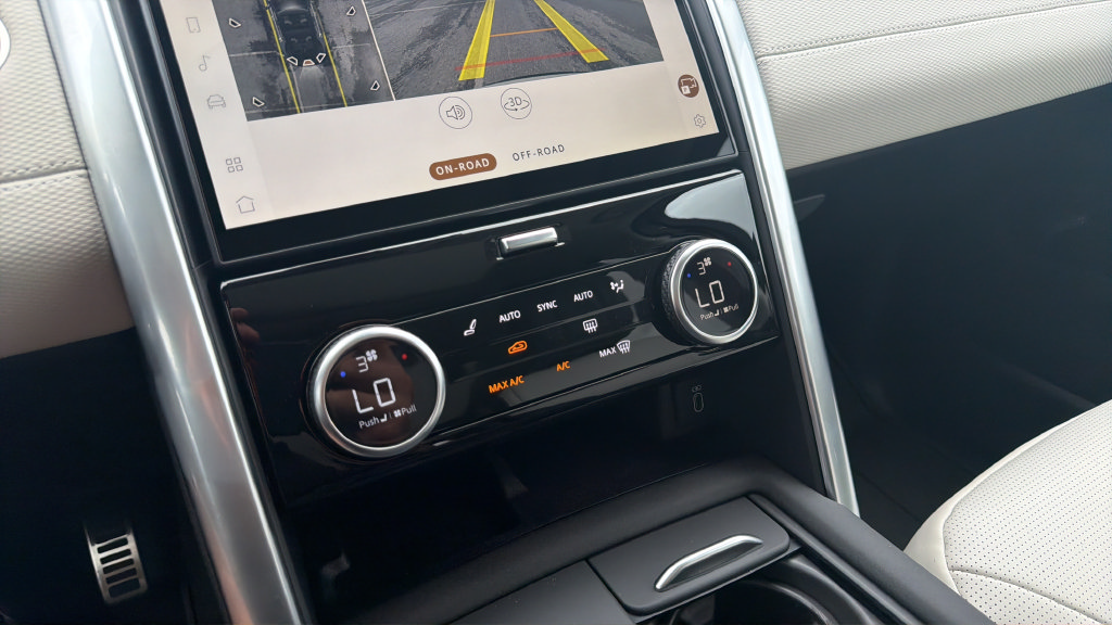 New 2026 Land Rover Discovery Dynamic SE AWD/4WD image 24