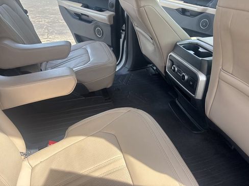 Certified 2022 Ford Expedition Limited AWD/4WD image 10