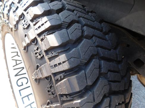Used 2015 Jeep Wrangler Unlimited Sport w/ Quick Order Package 24S AWD/4WD image 10