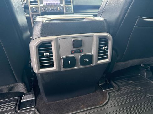 Used 2019 Ford F150 Raptor w/ Equipment Group 802A Luxury AWD/4WD image 17