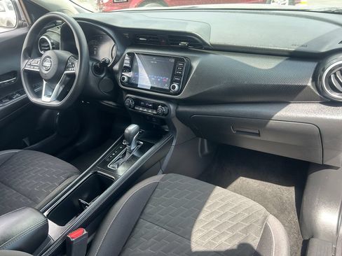 Used 2021 Nissan Kicks SV FWD image 32