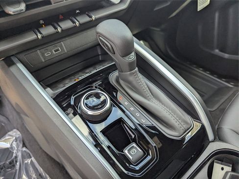 New 2026 Chevrolet Colorado Trail Boss AWD/4WD image 17