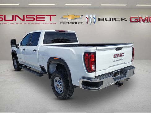 Certified 2023 GMC Sierra 2500 Pro w/ Convenience Package image 6