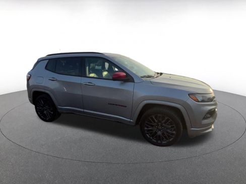Used 2023 Jeep Compass Limited image 2