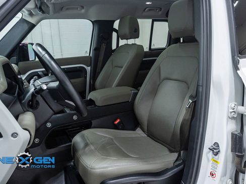 Used 2023 Land Rover Defender 110 S image 22