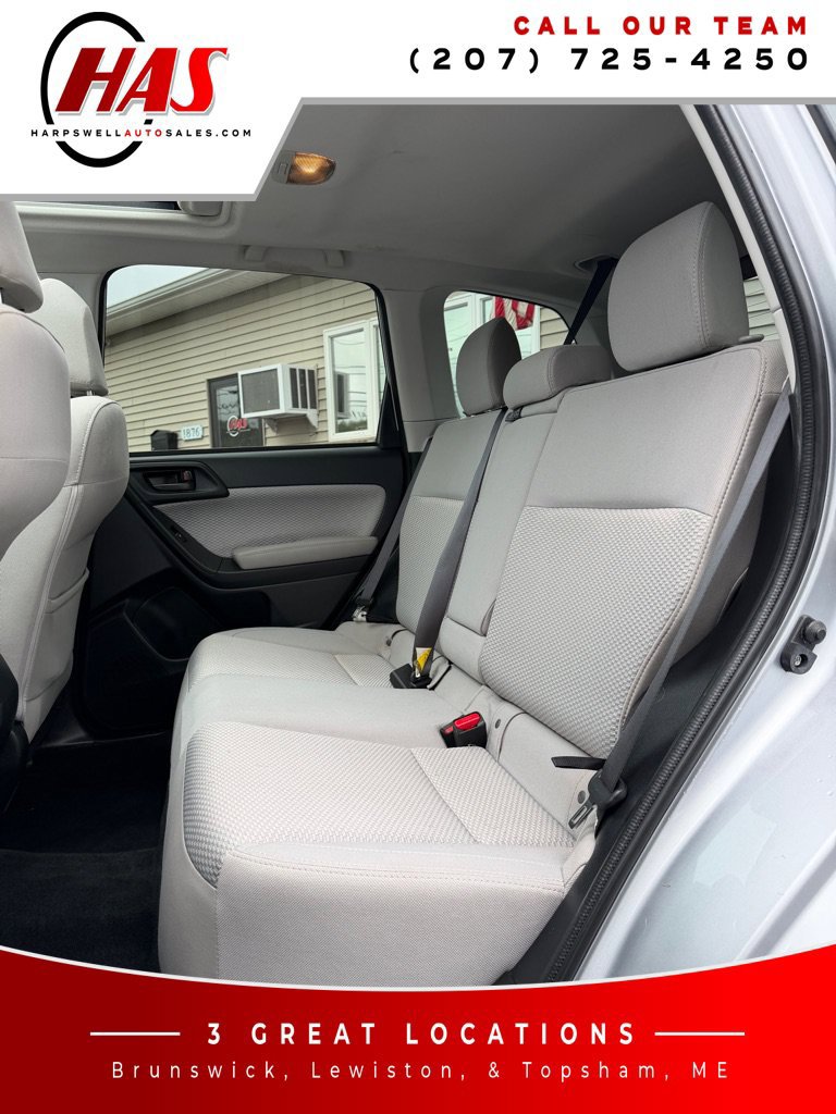 Used 2018 Subaru Forester 2.5i Premium w/ All-Weather Package AWD/4WD image 11