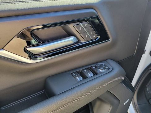 New 2026 GMC Yukon XL Denali w/ Sun & Power Step Package image 15