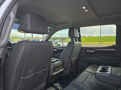 Used 2025 Chevrolet Silverado 1500 LT image 10