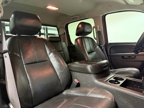 Used 2011 Chevrolet Silverado 3500 LTZ image 24