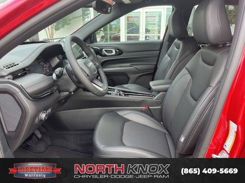 New 2026 Jeep Compass Latitude AWD/4WD image 3