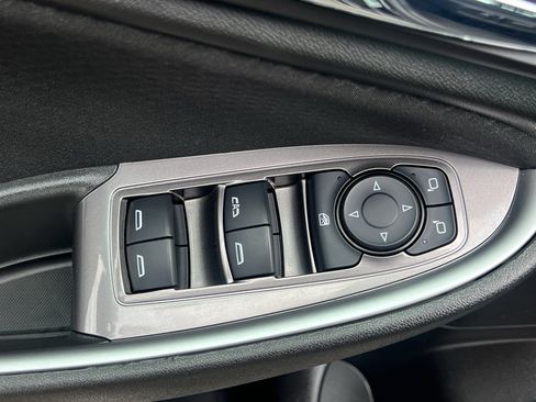 Used 2025 Chevrolet Malibu LT FWD image 12