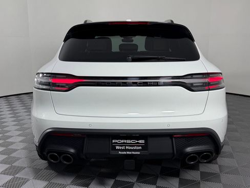 New 2026 Porsche Macan image 10