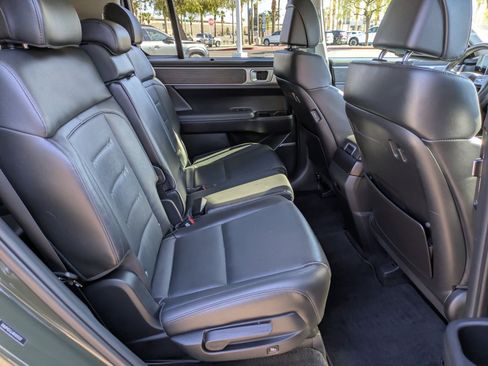 Used 2024 Hyundai Santa Fe Limited image 21