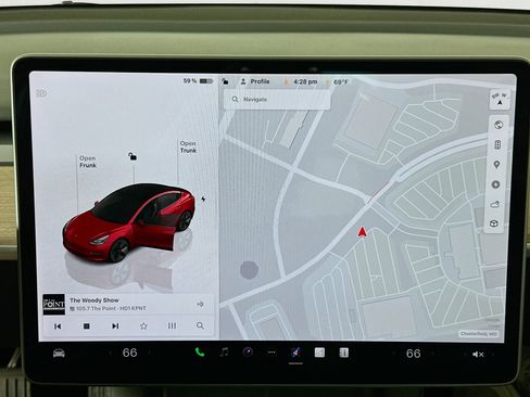 Used 2023 Tesla Model 3 Standard Range image 19