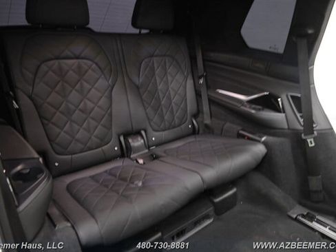 Used 2024 BMW X7 xDrive40i w/ M Sport Package image 25