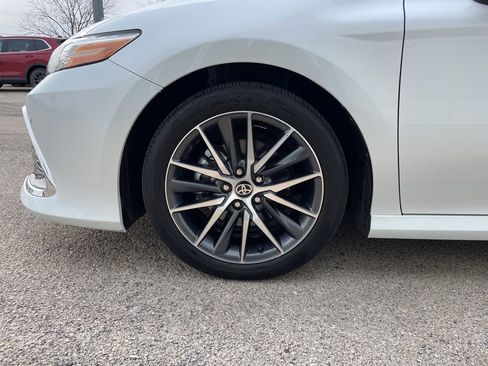 Used 2024 Toyota Camry XLE w/ Navigation Package image 16
