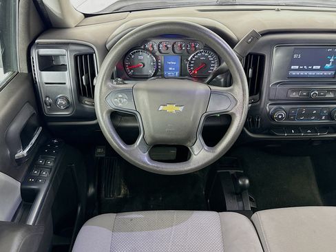 Used 2018 Chevrolet Silverado 1500 Custom w/ Custom Value Package AWD/4WD image 15