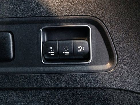Certified 2026 Mercedes-Benz GLS 450 4MATIC image 35