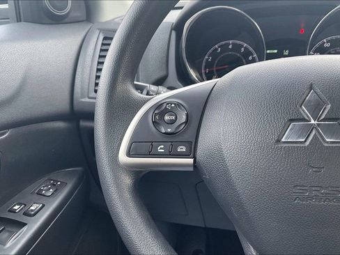 Used 2022 Mitsubishi Outlander Sport ES image 17