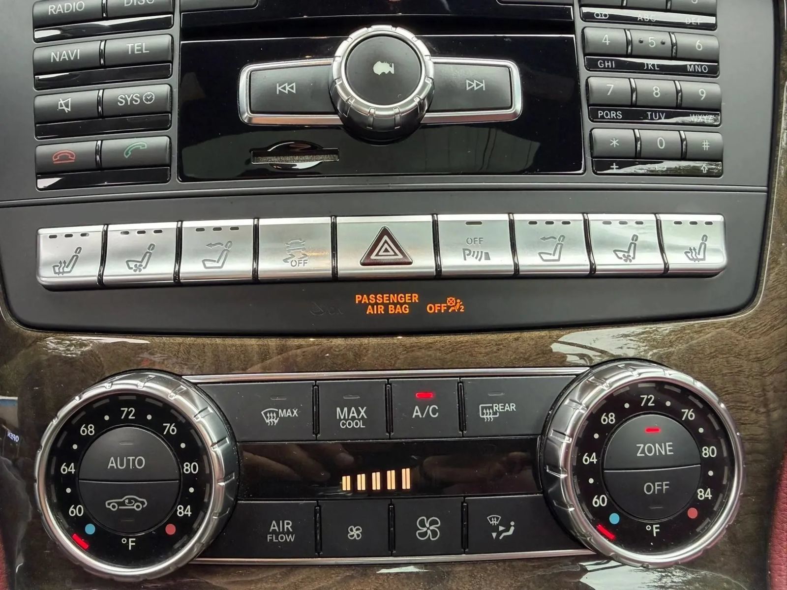 Used 2013 Mercedes-Benz SL 550 image 21