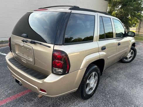 Used 2006 Chevrolet TrailBlazer LS w/ LS Preferred Equipment Group AWD/4WD image 6