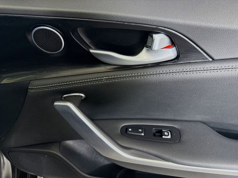 Used 2020 Kia Stinger GT-Line image 31