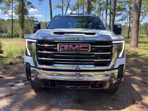 New 2025 GMC Sierra 3500 SLT w/ SLT Premium Package image 2