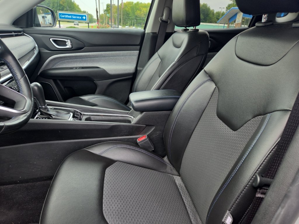 Used 2022 Jeep Compass Latitude w/ Convenience Group FWD image 5