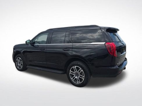 Used 2025 Ford Expedition Active AWD/4WD image 5
