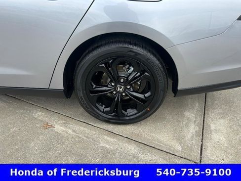 Certified 2025 Honda Accord SE image 3