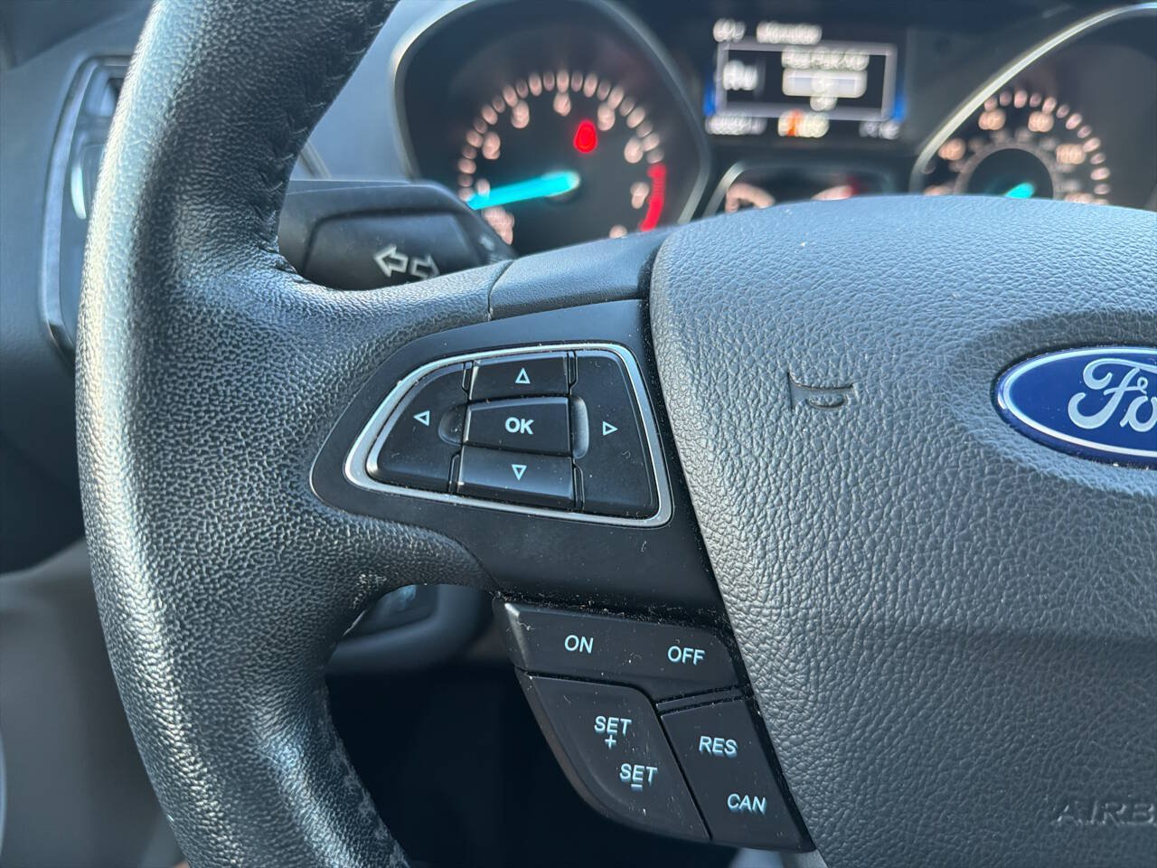 Used 2018 Ford Escape SEL FWD image 17
